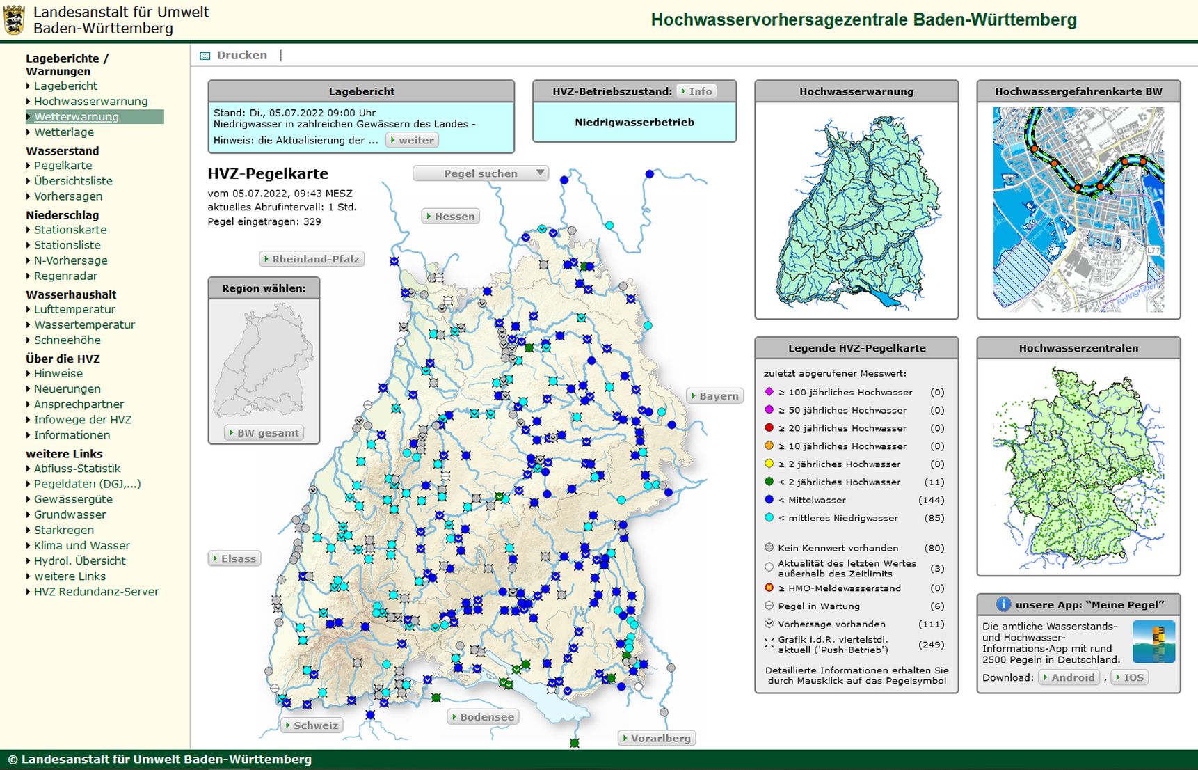 Startseite der Webseite der Hochwasservorhersagezentrale. Zu sehen ist eine Karte, auf der die Pegelstände farblich zu sehen sind. Zudem finden sich auf der Startseite Einstiegspunkte zu unterschiedlichen Informationsangeboten.