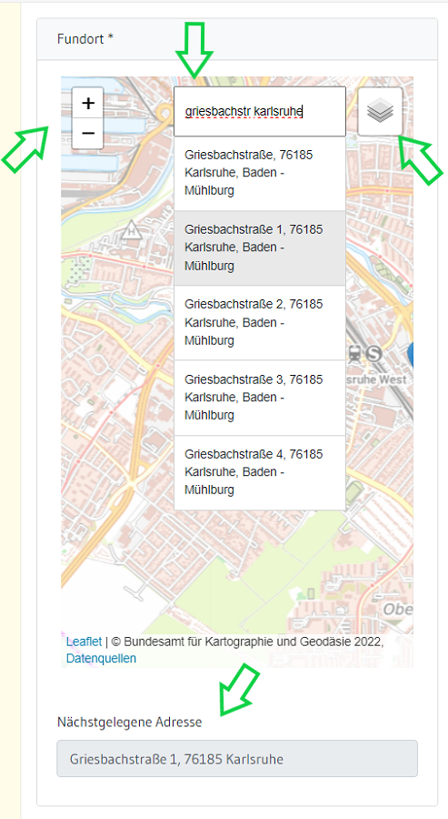 Bildschirmfoto der Fundortkarte mit Pfeilen auf die in der Anleitung genannten Felder.
