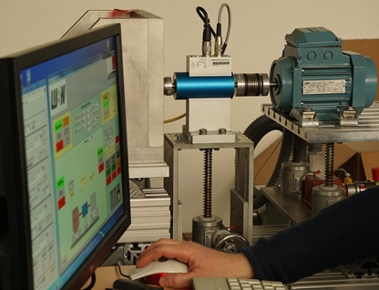 Messung der Energieeffizienz eines Drehstrommotors Messung der Energieeffizienz eines Drehstrommotors