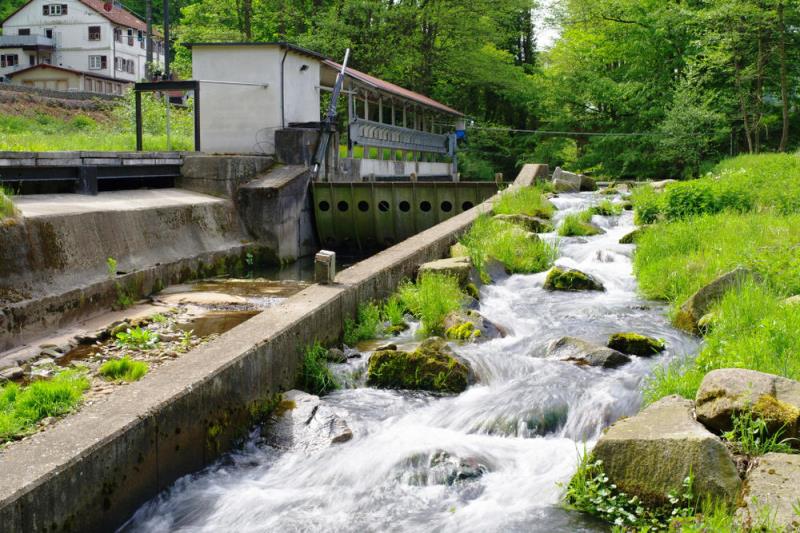 Wasserkraftanlage mit Fischaufstieg